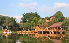 ทิมเบอร์แลนด์ แอนด์ ฟรุต รีสอร์ท